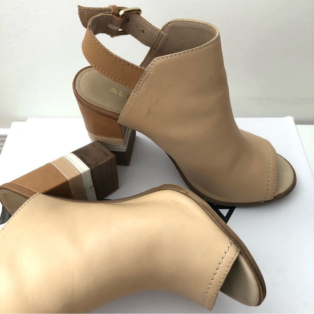▫️Aldo▫️ 100% Leather Neutral Beige Peep-Toe Stacked Heel Sandals